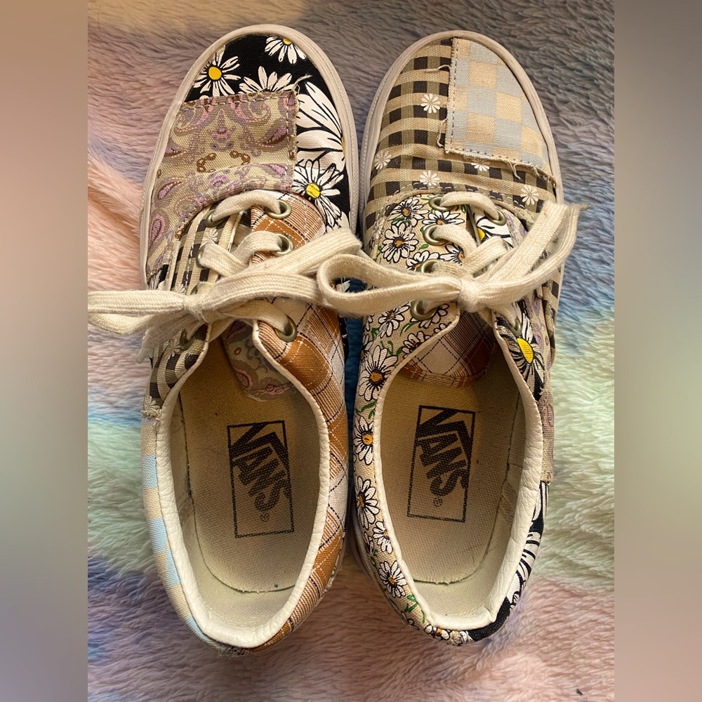 Vans Era Meadow Floral Patchwork Woman’s Size 6 or 22.5cm or 4.5 in Kids